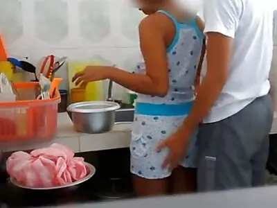 Иренка и видеоклипове със секс Андел