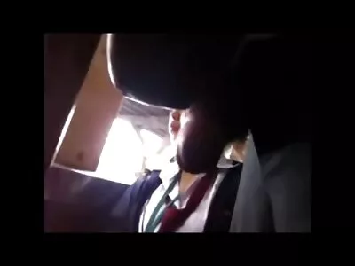Брюнетка с gledane na porno klipove малко дупе язди хуй
