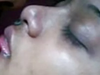 Азиатско порно клипове секс момиче суче дилдо