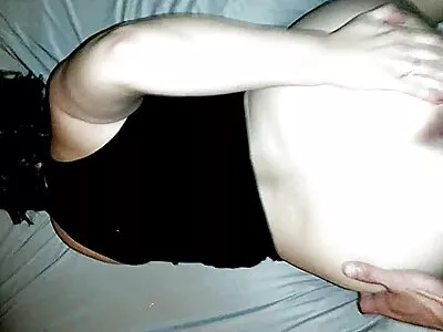 Секси маце играе с praznene porno големите си цици