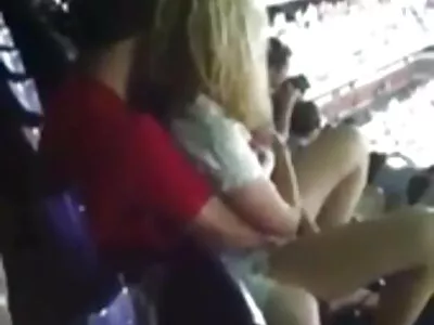Пич чука силно десетката и дупето на анални клипове момичето си