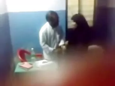 MILF ми видеоклипове на секс пуска и се чуква невероятно