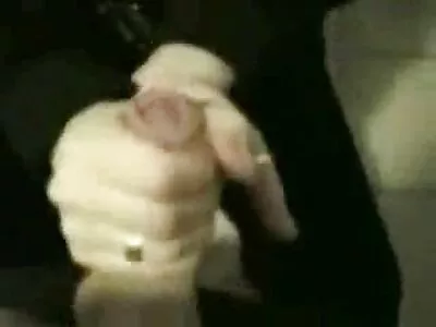 Руската секс порно видеоклипове MILF работи върху нейната грабва за камерата